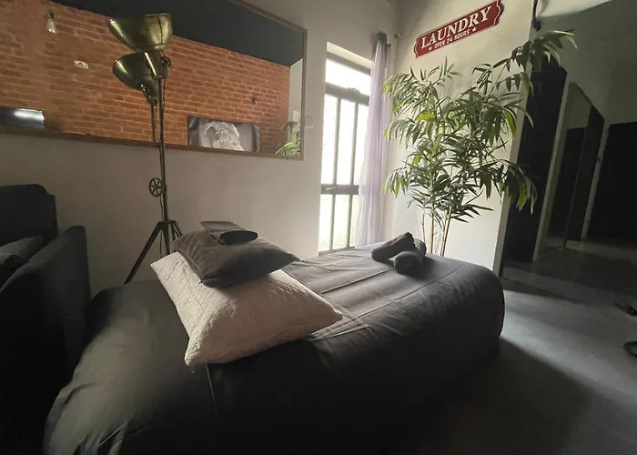 Cozy Gzira Apt, Prime Location, Top View