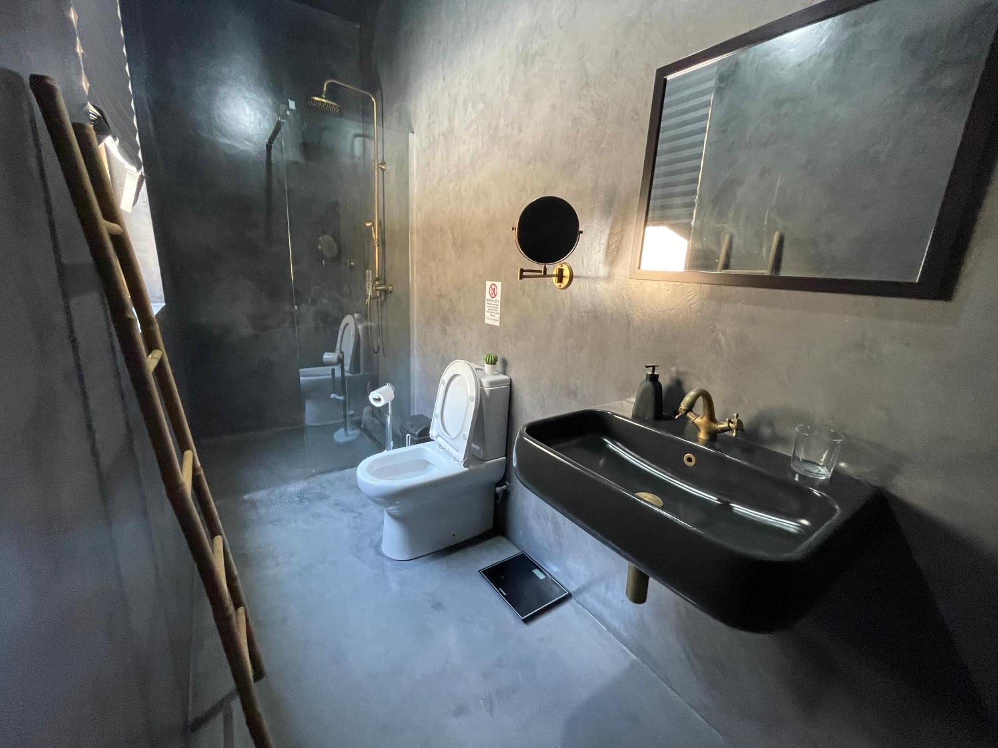 Cozy Apt, Prime Location, View